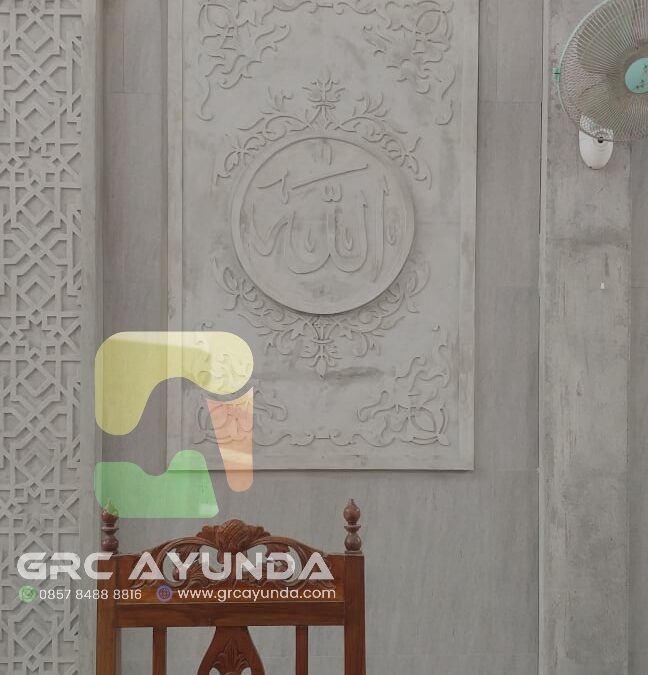 Penjual Ornamen Masjid Tuban 2024